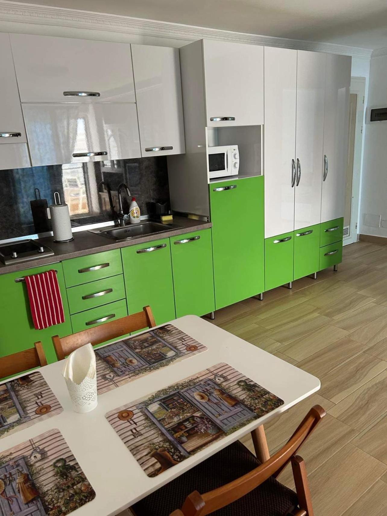 Kk Fafa Apartments Голем Экстерьер фото